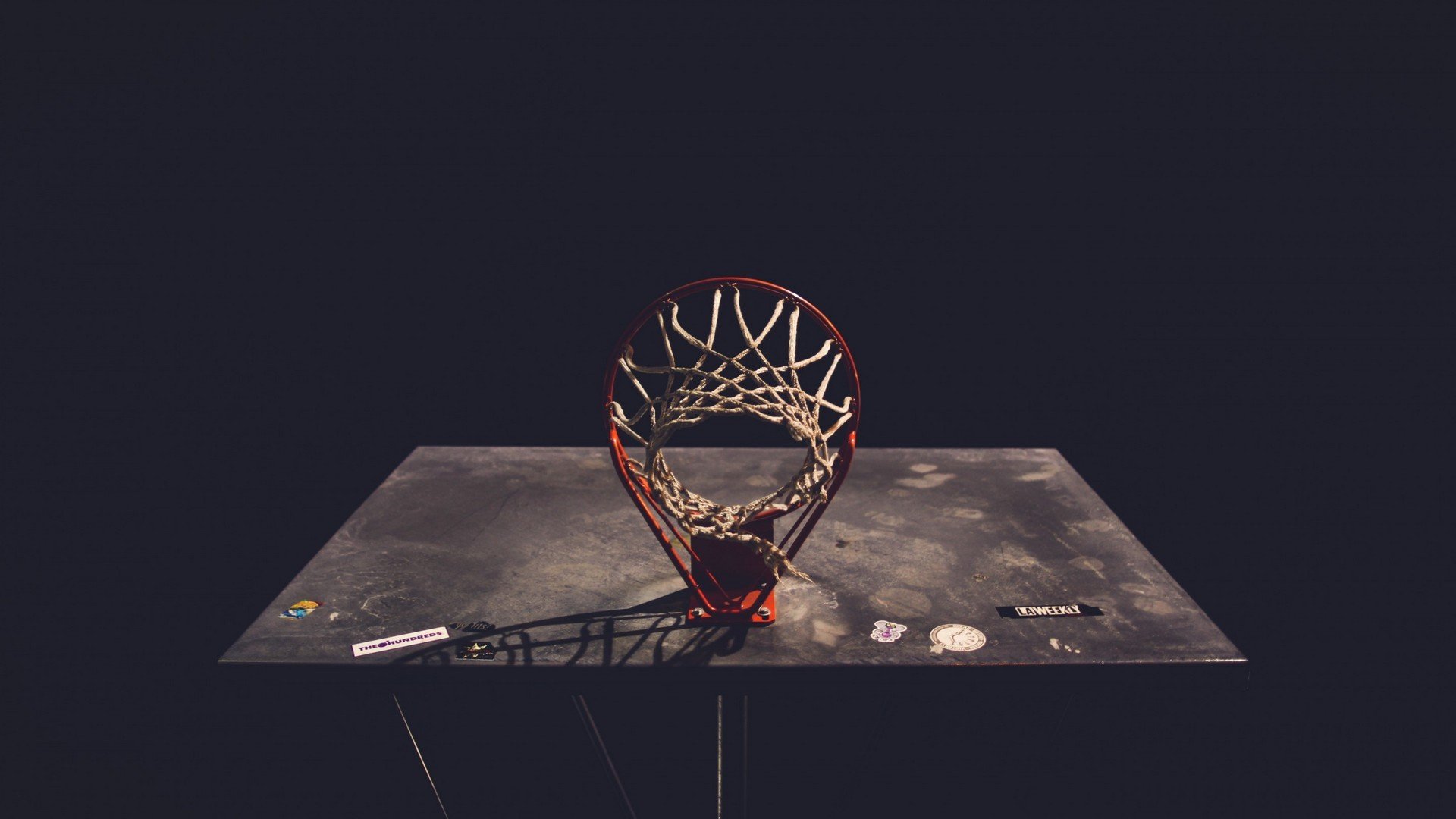 离谱!法兰克福防线崩塌刷新纪录,活塞备战NBA却难掩松动隐患